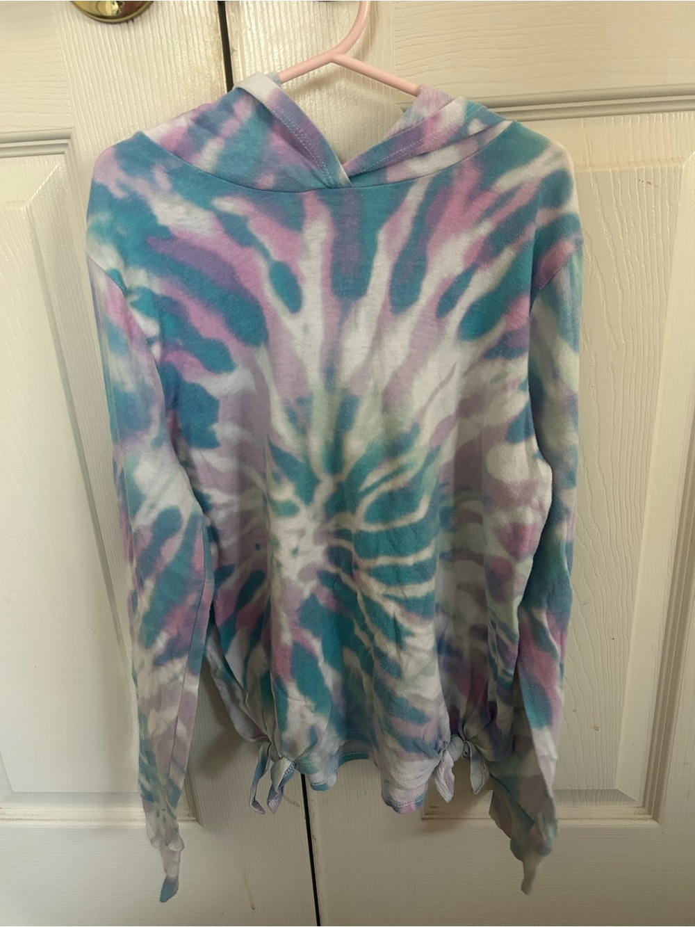 SO Tie-Dye Hooded Sweater in Blue, Purple & White
